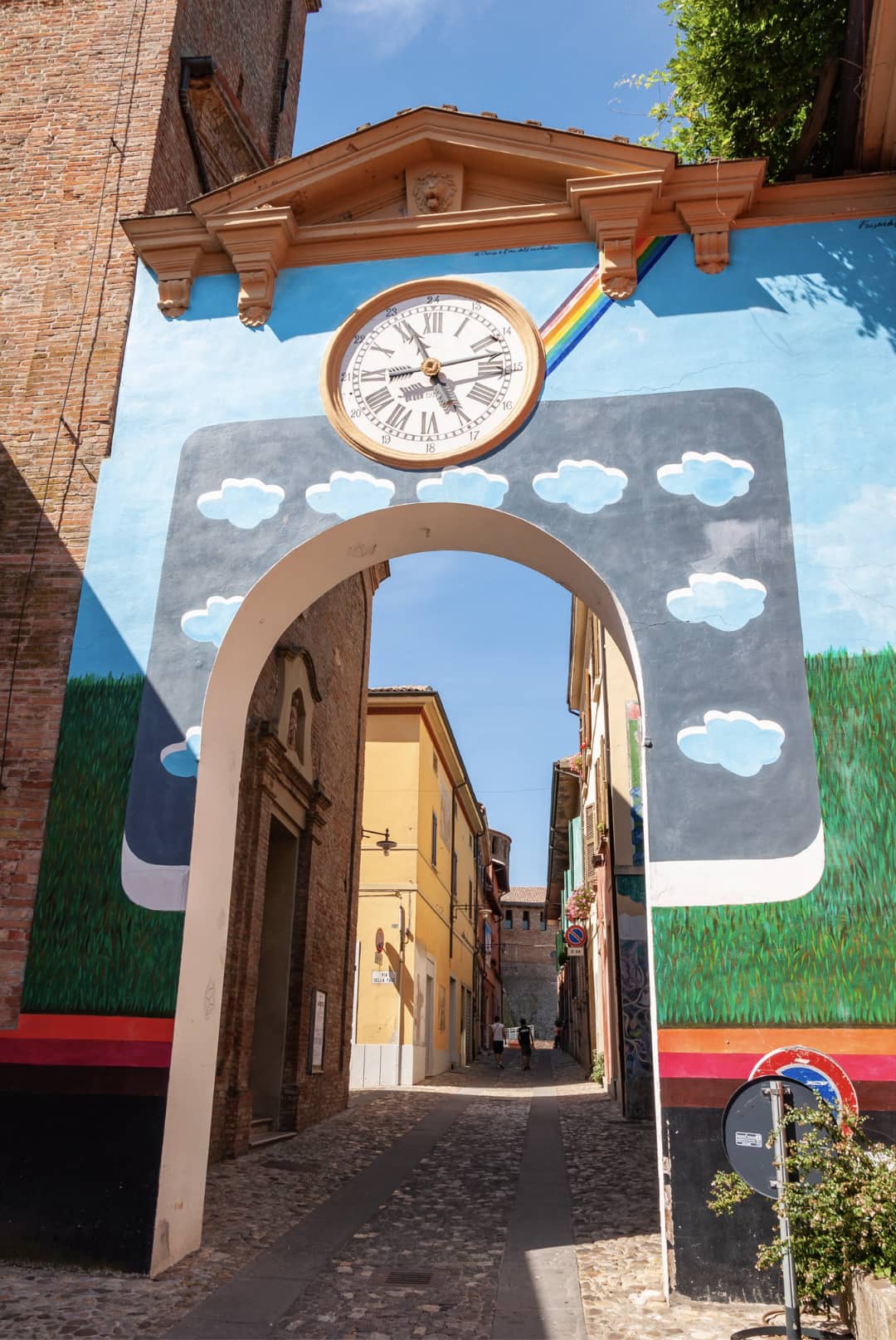 Che cos’è la Biennale del muro dipinto di Dozza 